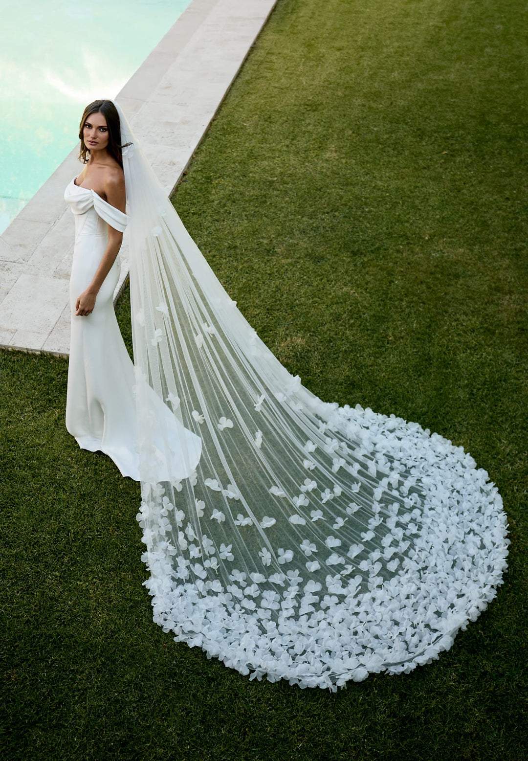 Ella Veil | 3D Flower Bridal Veil | Catherine Deane – Catherine